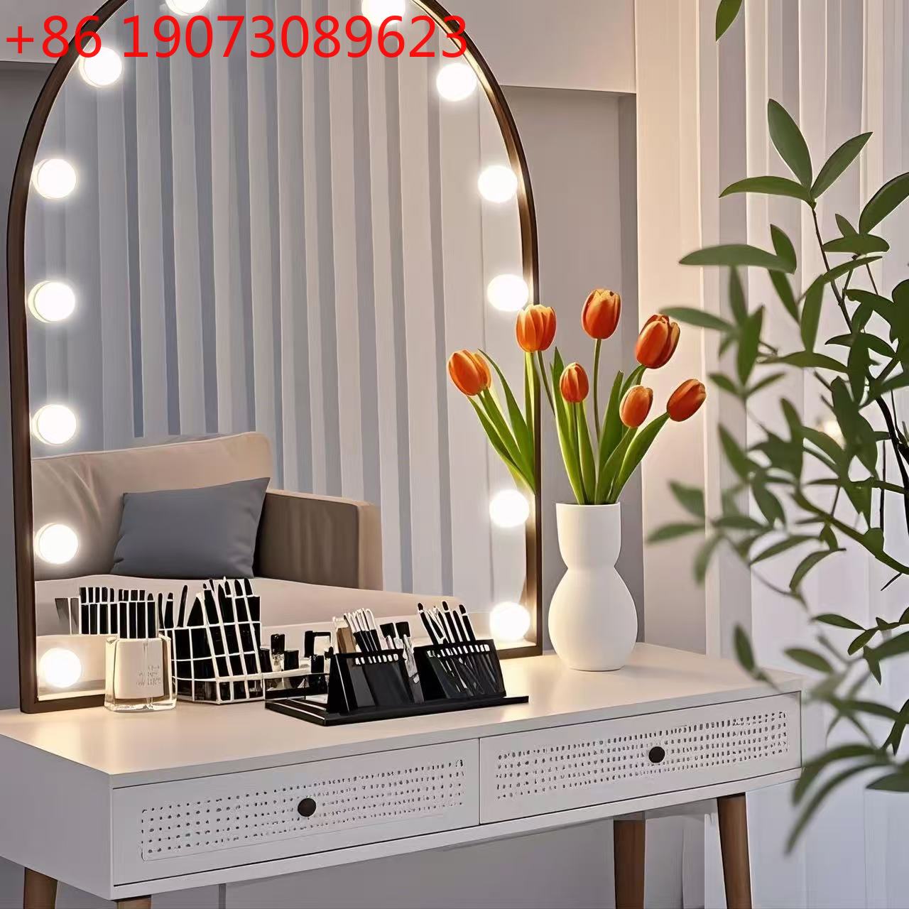 Makeup artist dedicated Intern - Beauty Makeup Bridal avaliação e preço
